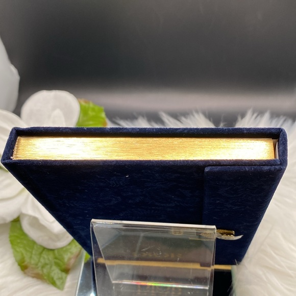 DIOR EMBOSSED BLUE VELVET NOTEBOOK Gold Gilt Page Edges 7” x 5” x 1/2” NEW - Picture 8 of 9